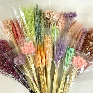 Monochromatic Box Easter Green flowers - fresh-cut flowers by Bloomingmore - ideal for weddings and floral events