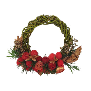 Berry Merry Wreath Green flowers - fresh-cut flowers by Bloomingmore - perfect for gifting or decoration