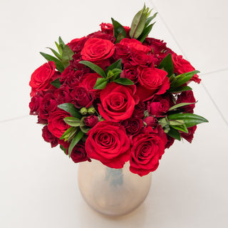 Luxe Blossom Bouquet - Red Red flowers - fresh-cut flowers by Bloomingmore - ideal for weddings and floral events