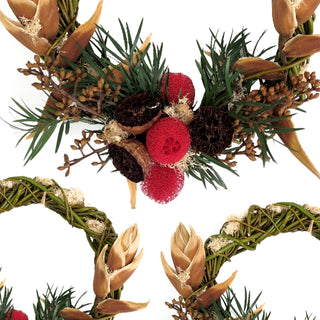 Shine Eternal Wreath Green flowers - fresh-cut flowers by Bloomingmore - perfect for gifting or decoration